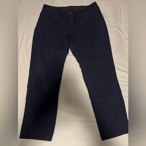 Used Under Armour Golf Pants size 38/30 Blue